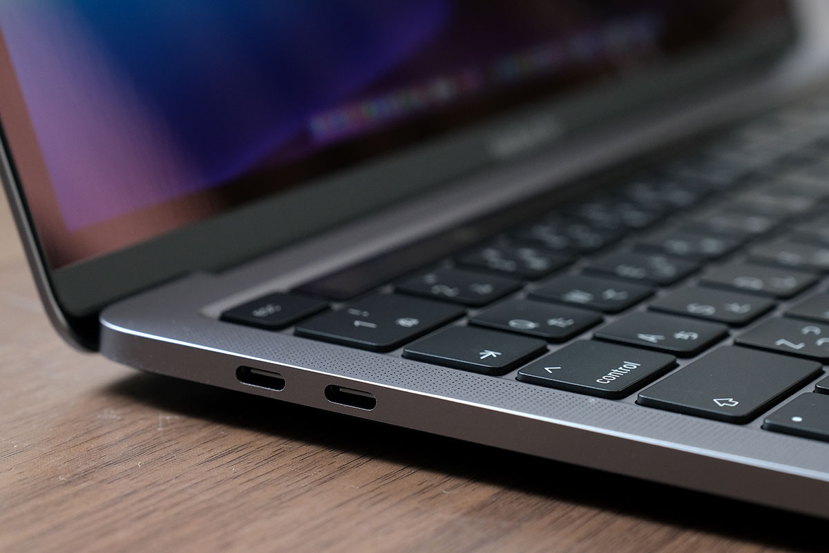 MacBook Pro 13インチ(M2)のUSB-Cポート