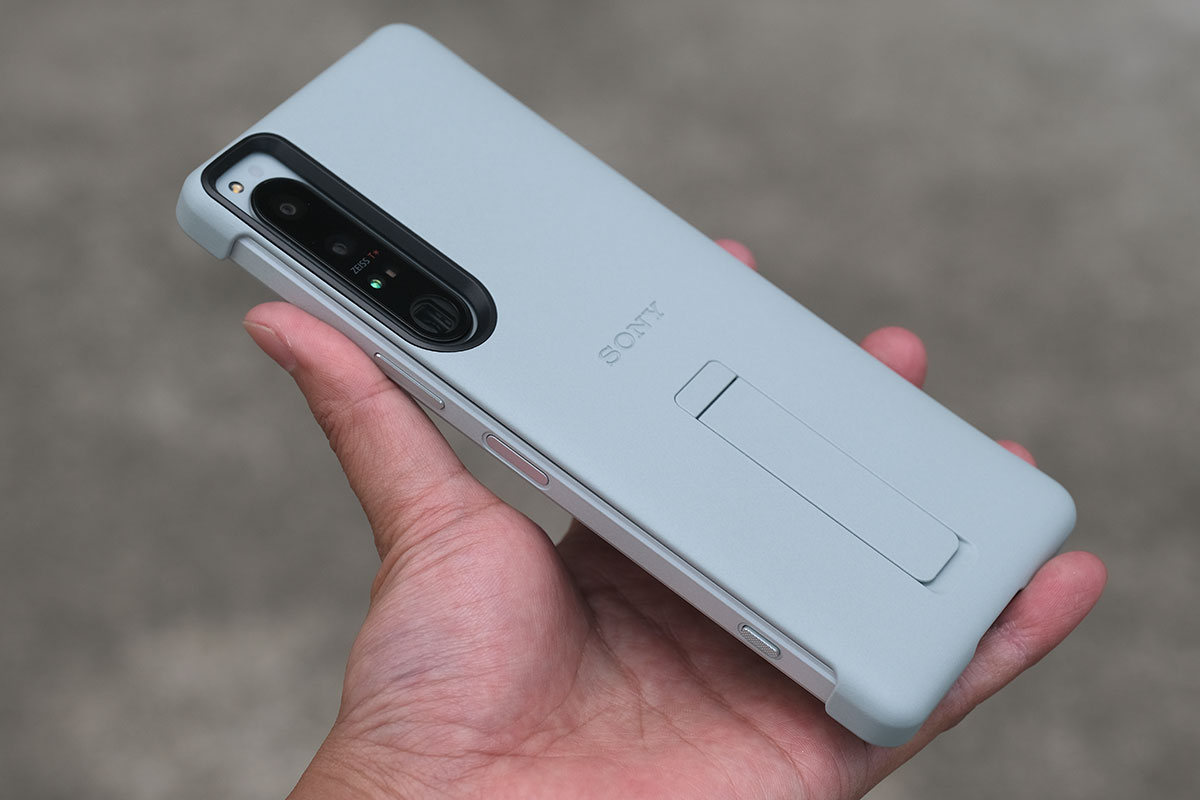 Xperia 1 IV 純正ケース