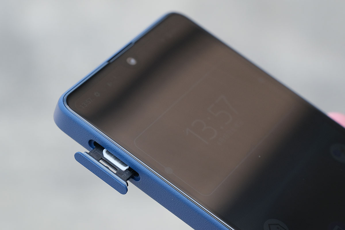 Xperia Ace III 筐体左側