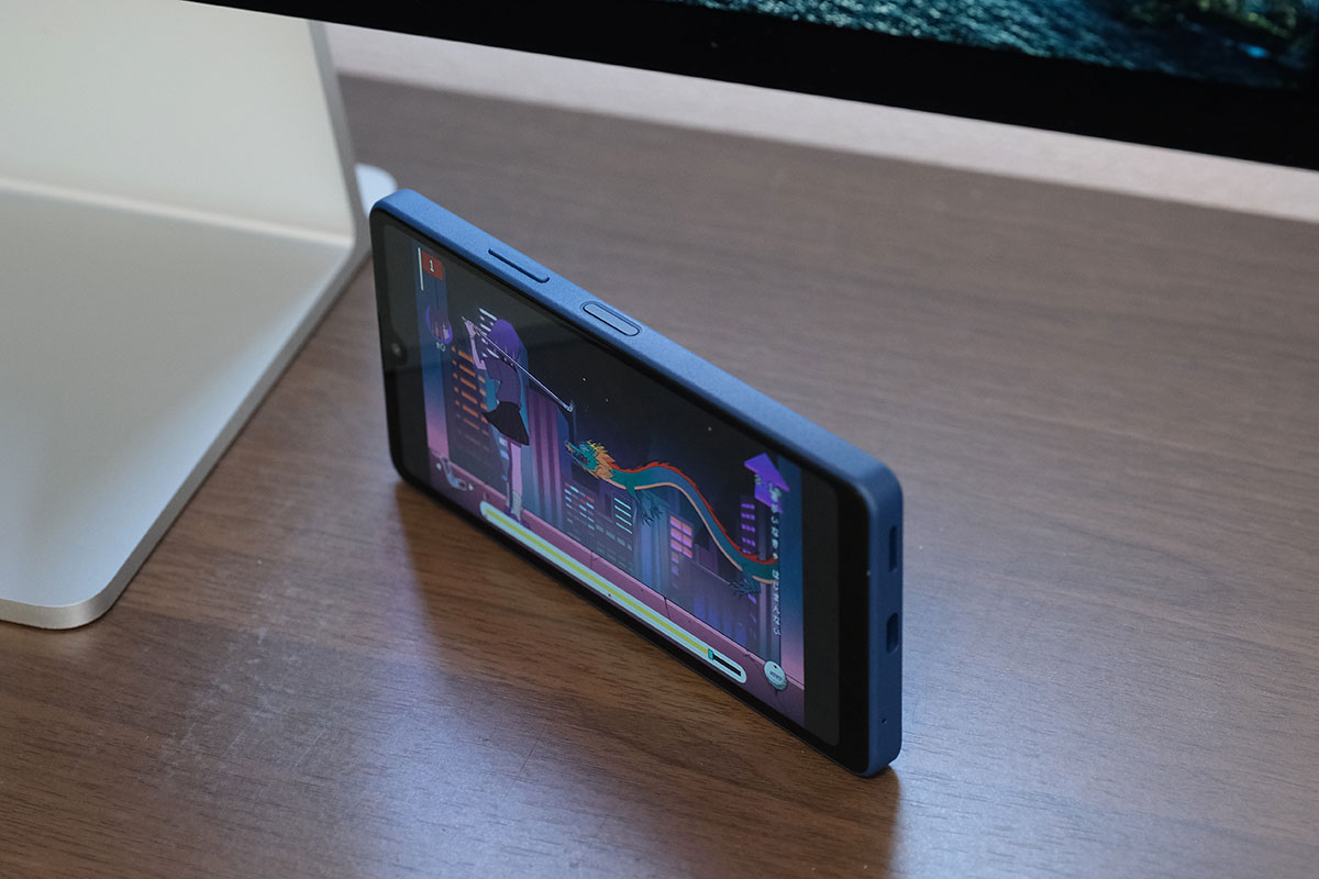 Xperia Ace III 立てて使える
