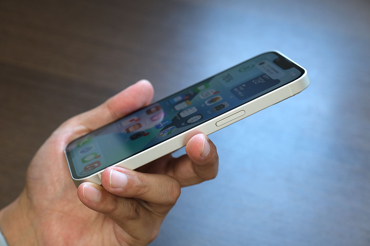iPhone 13 6.1インチ