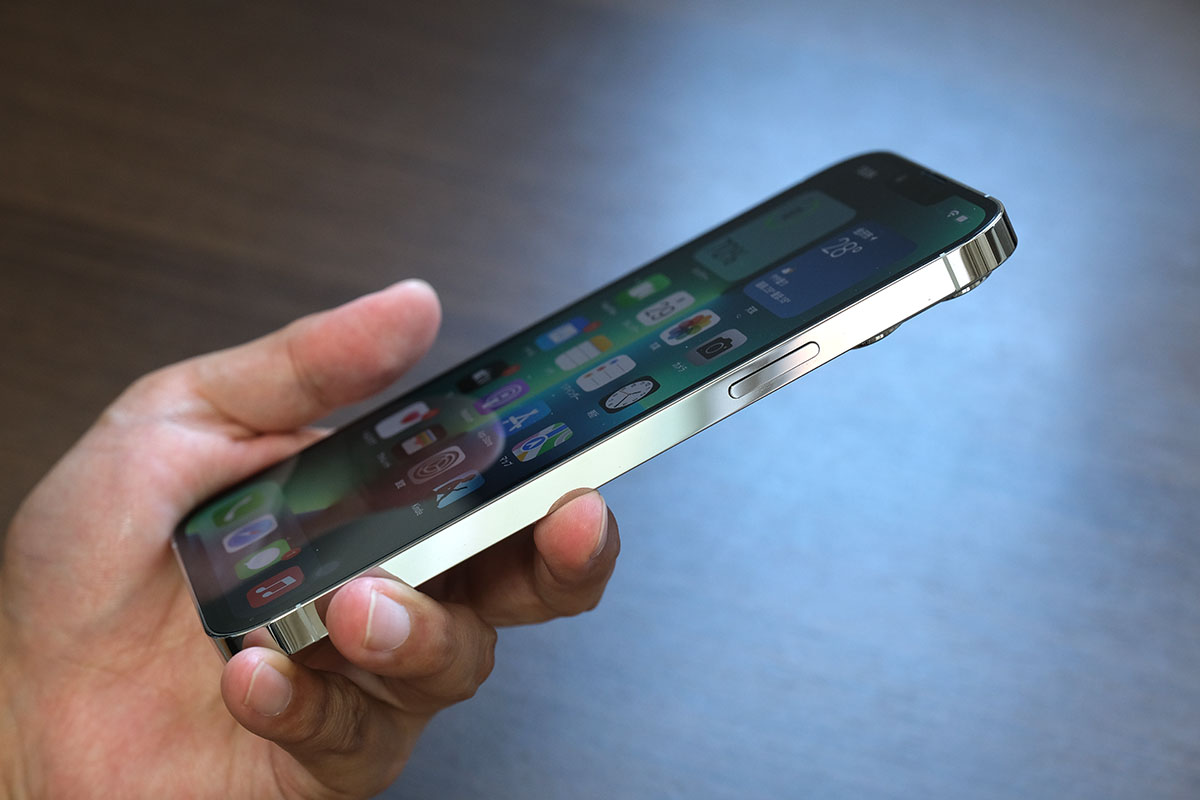 iPhone 13 Pro Max 6.7インチ