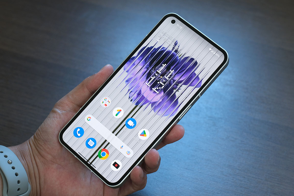 Nothing Phone (1)の正面デザイン