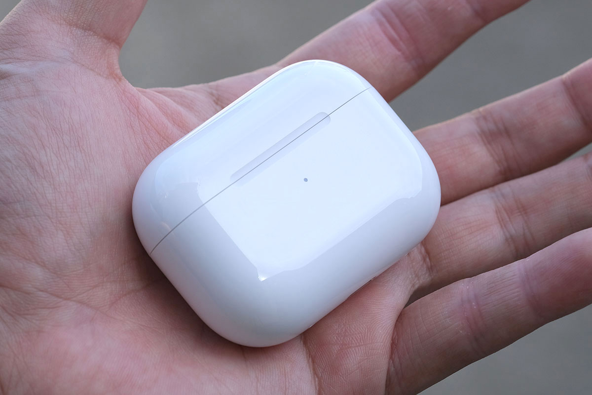 AirPods Pro 2 充電ケース