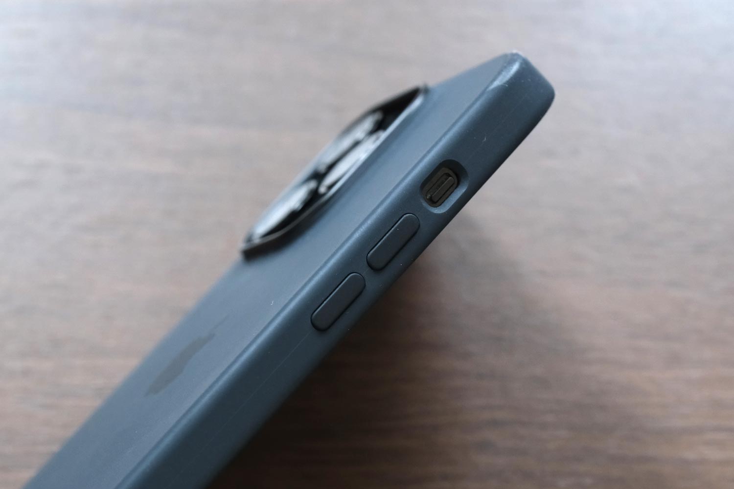 iPhone 14 シリコンケース