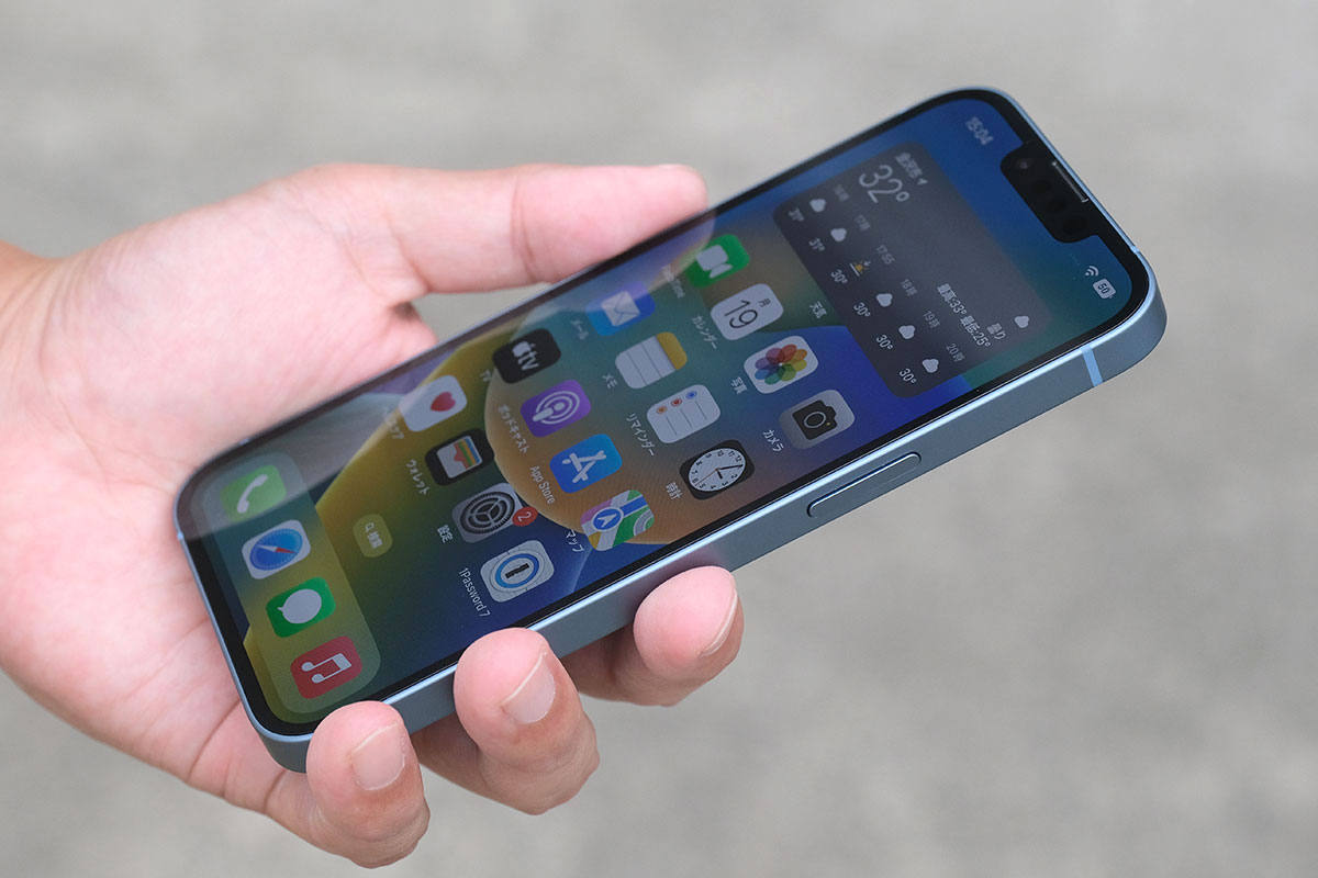 iPhone 14の正面デザイン