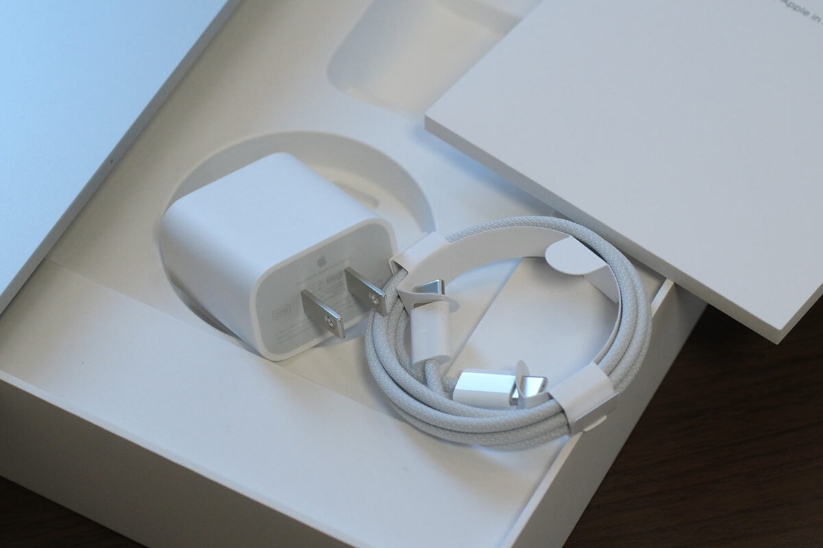 iPad Pro 11インチ(第4世代)の同梱品