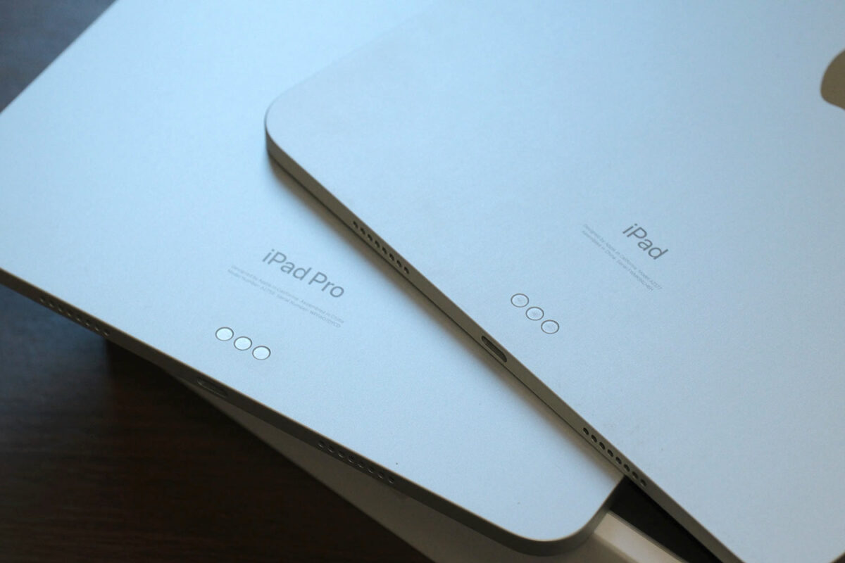 iPad Pro 11インチ(第4世代)と(第3世代)のロゴの違い