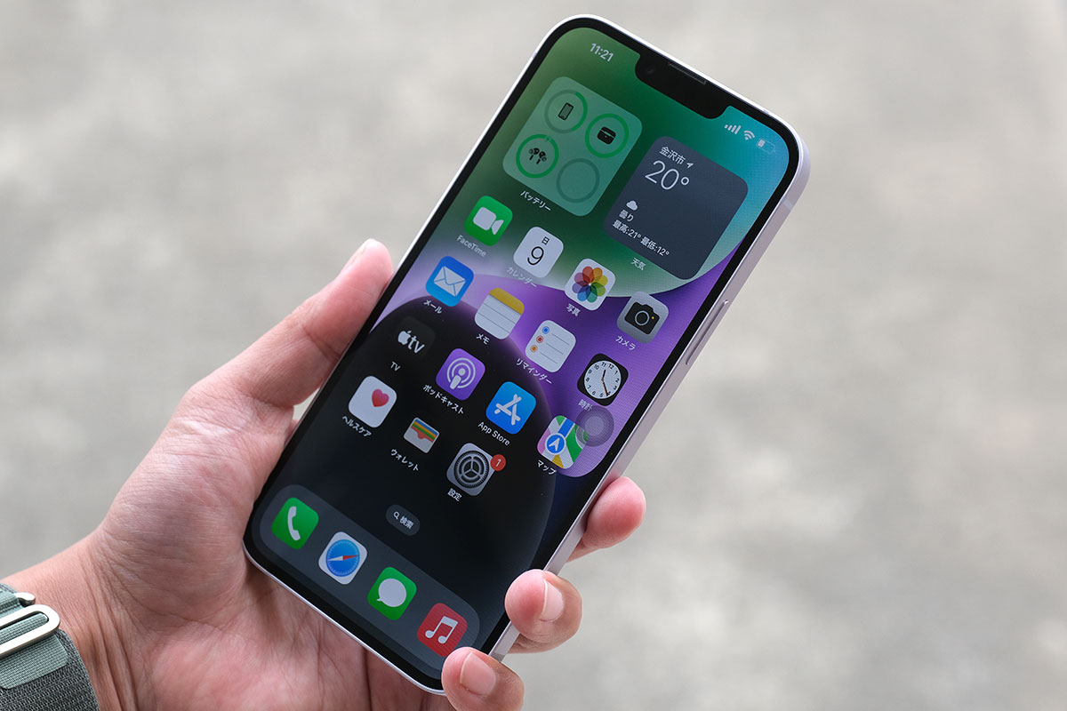 iPhone 14 Plusの正面デザイン