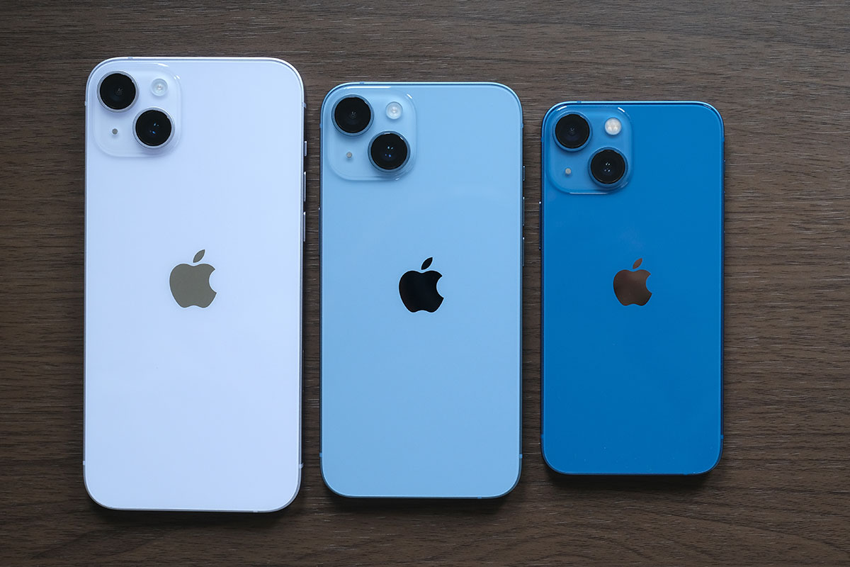 iPhone 本体サイズ 6.7インチ → 6.1インチ → 5.4インチ