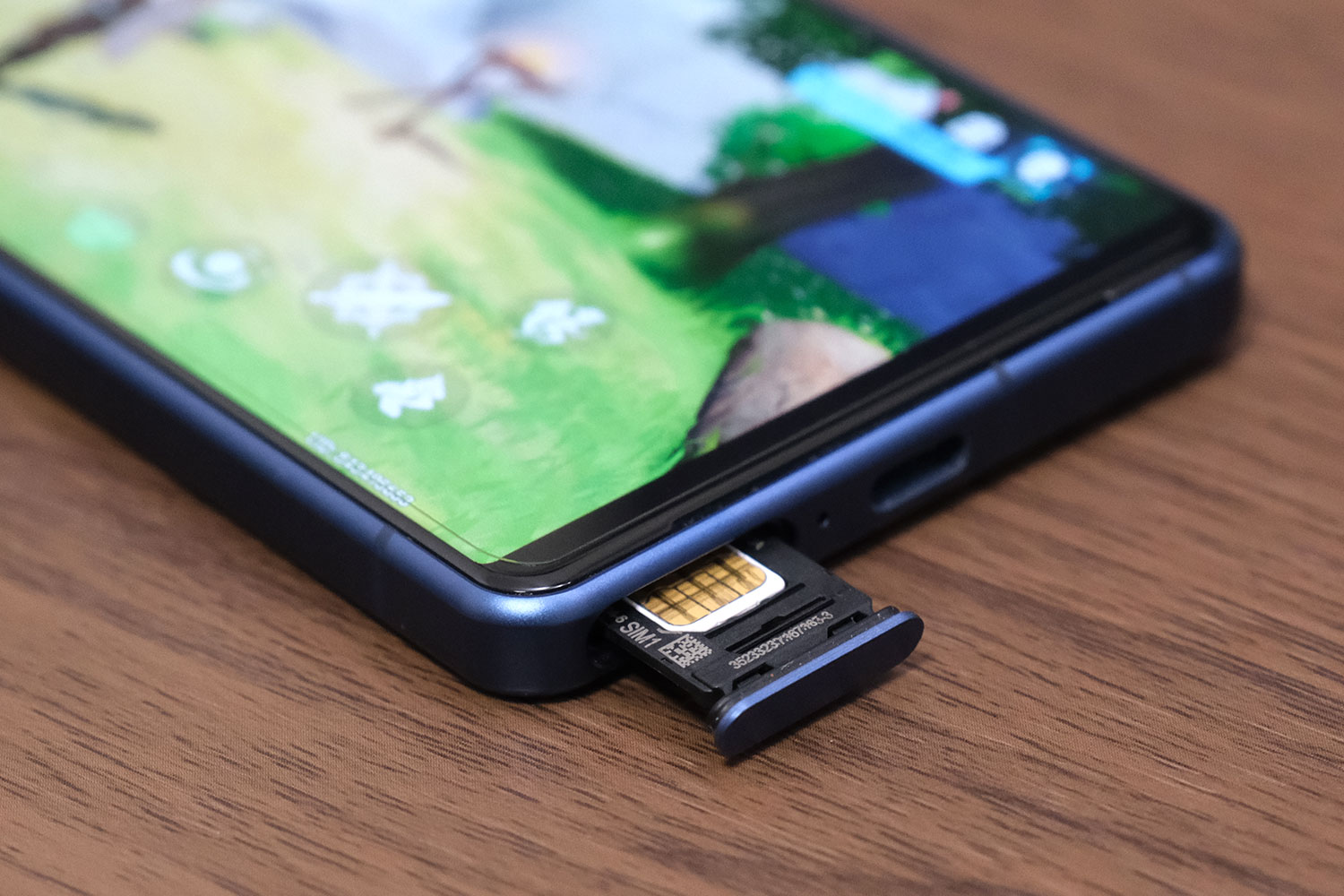 Xperia 5 IV カードスロット