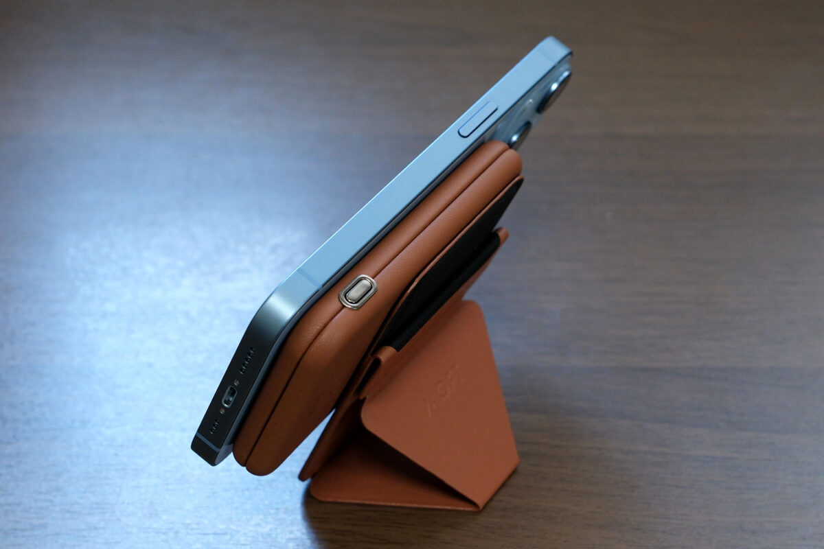 iPhone 14 + Snap スタンドパワーセット 横置き Ver.2