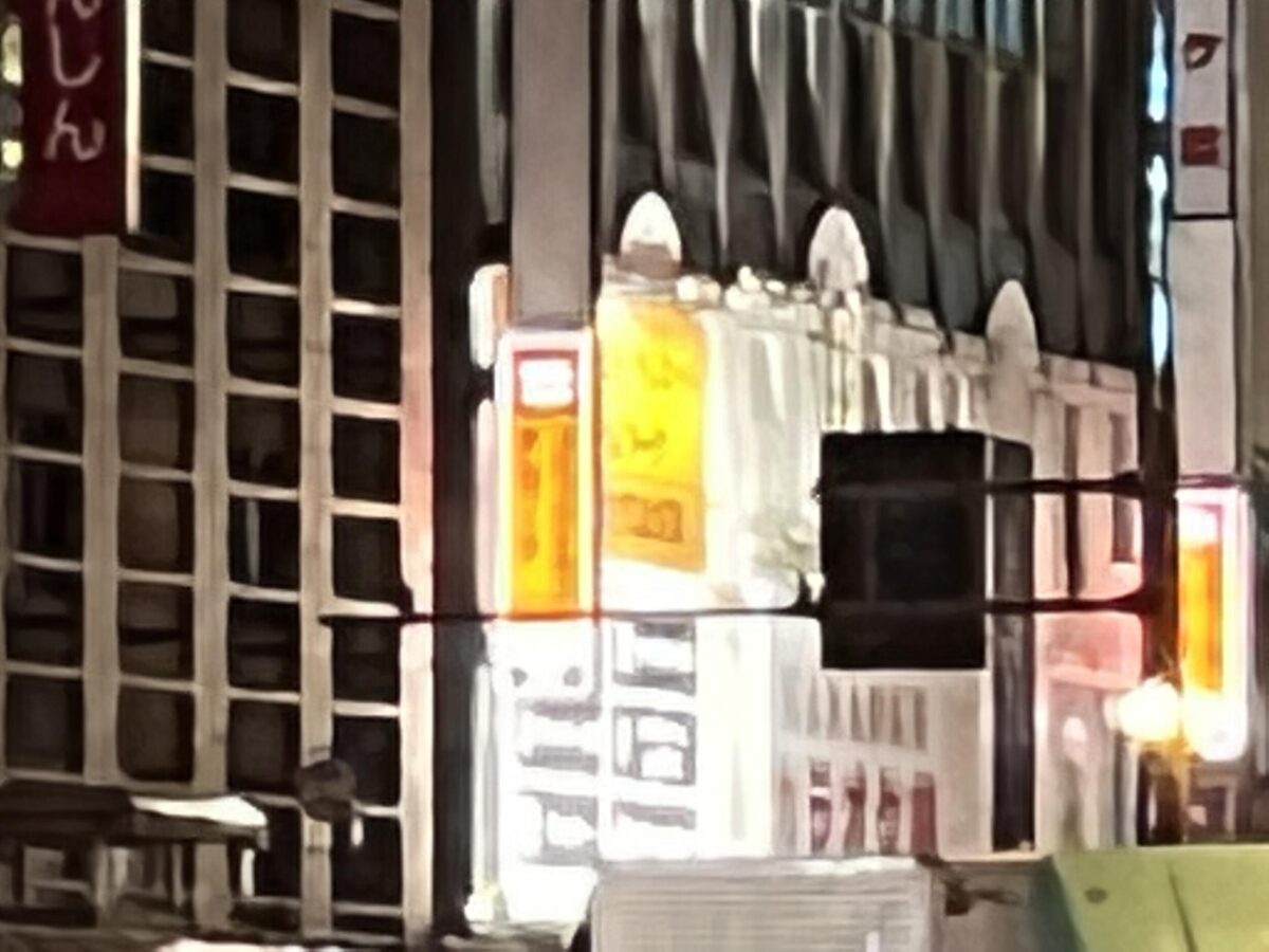 iPhone 13 Pro 望遠×15 夜の撮影（初期バージョン）
