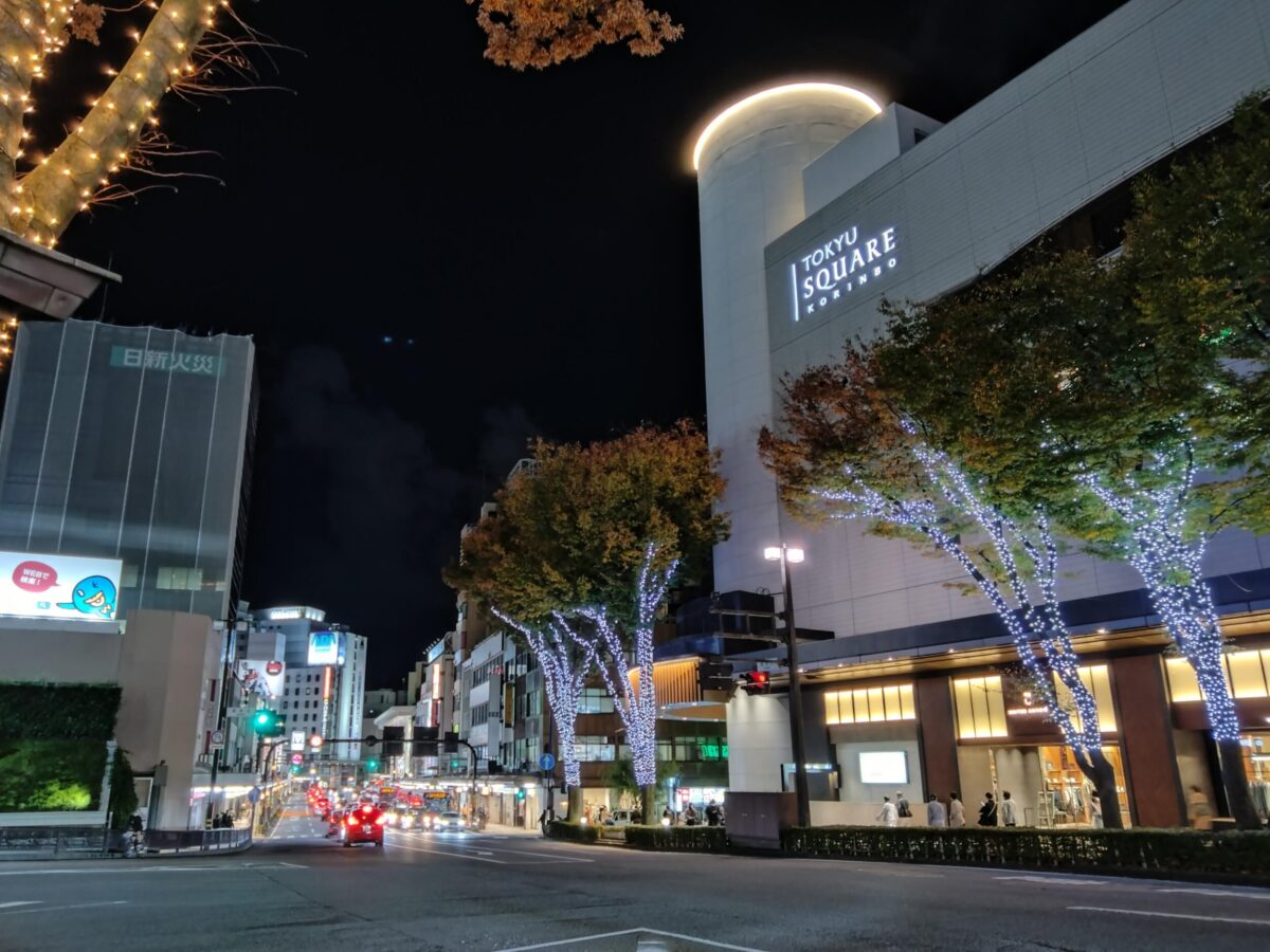 Xperia 10 IV 広角カメラのナイトモードで夜の街を撮影