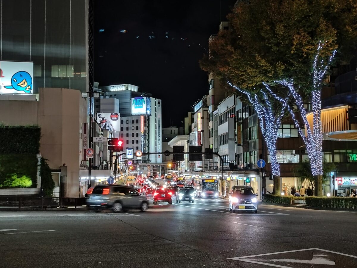 Xperia 10 IV 望遠カメラのナイトモードで夜の街を撮影