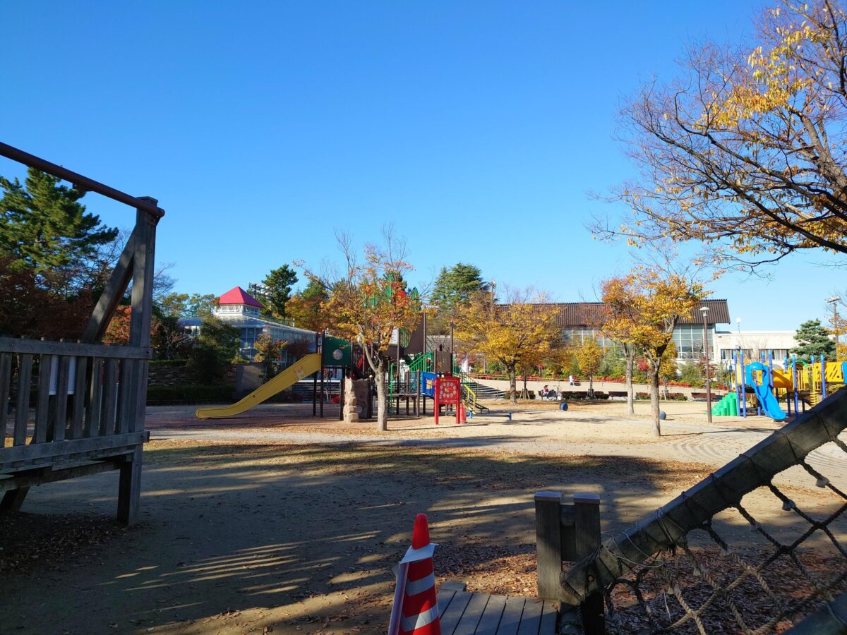 Xperia 1 III 広角カメラで公園を撮影