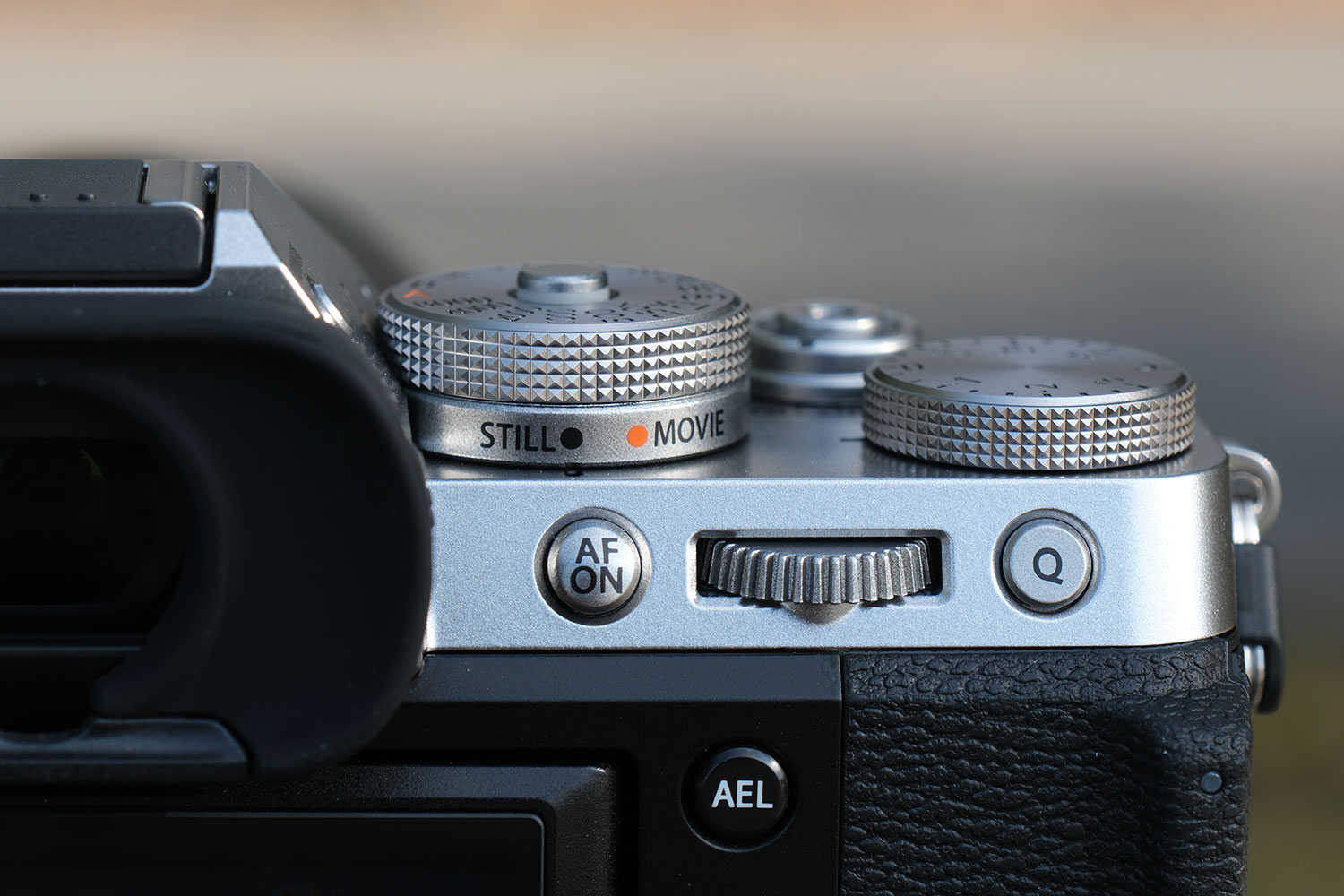 X-T5 SS、写真動画・露出調整ダイヤル