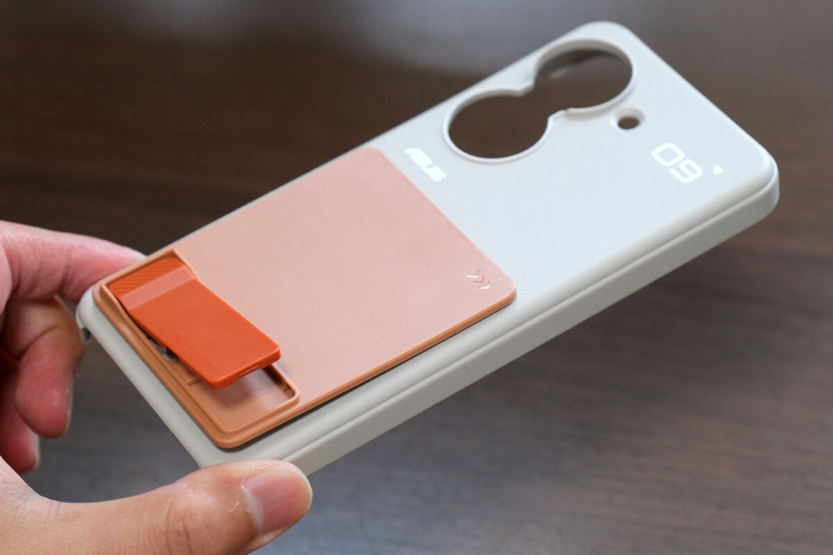 Zenfone 9 + ZF9 CONNEX スタンドモード