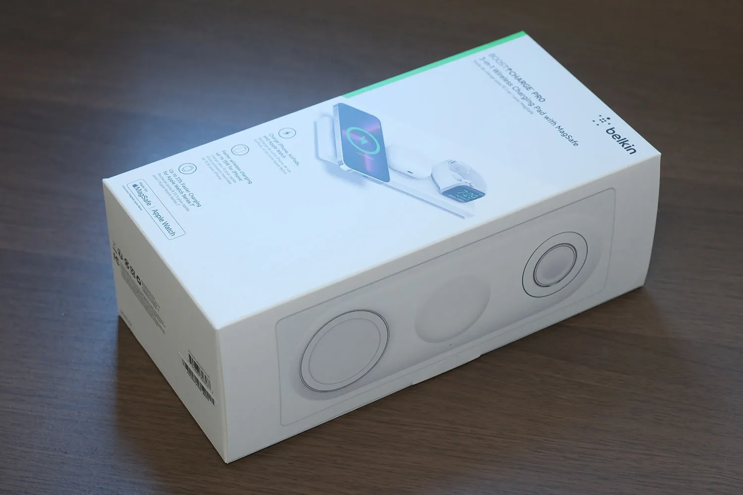 Belkin BOOST↑CHARGE PRO 3-in-1 Wireless Charging Pad with MagSafe パッケージ