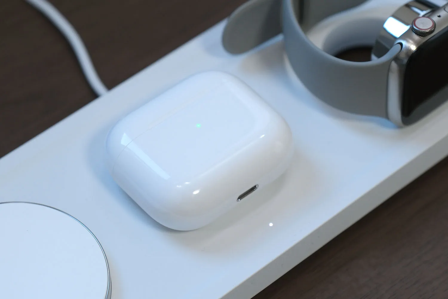 Belkin BOOST↑CHARGE PRO MagSafe 3-in-1 Wireless Charging Pad + AirPods