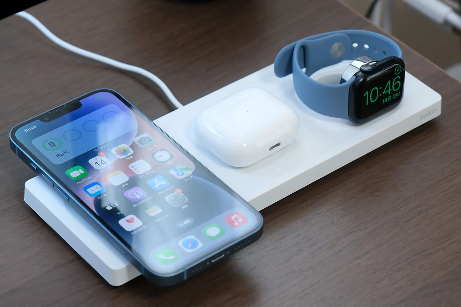 Belkin BOOST↑CHARGE PRO 3-in-1 Wireless Charging Pad with MagSafe + iPhone 14