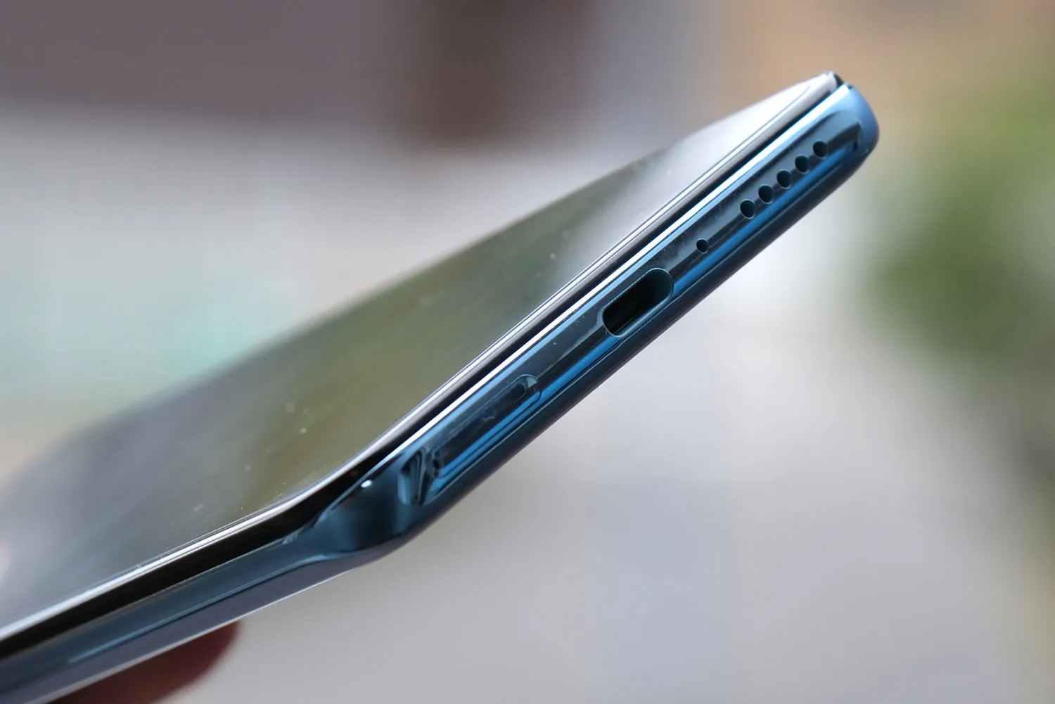 Xiaomi 12T Pro 本体下 充電ポート