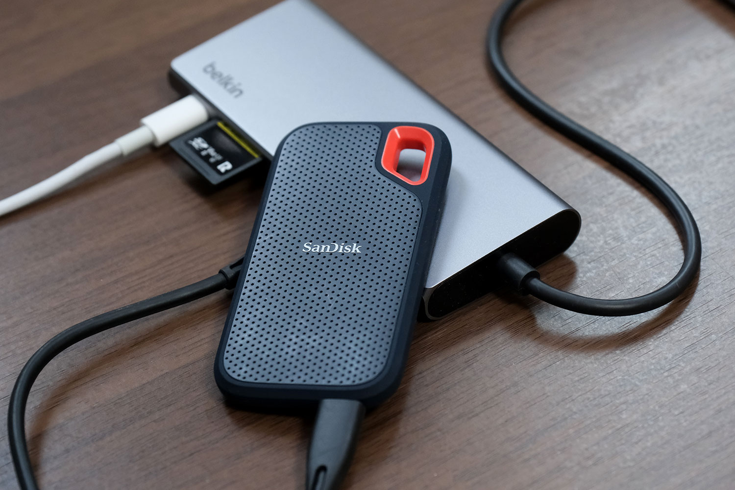 USB-Aポートから外付けSSD