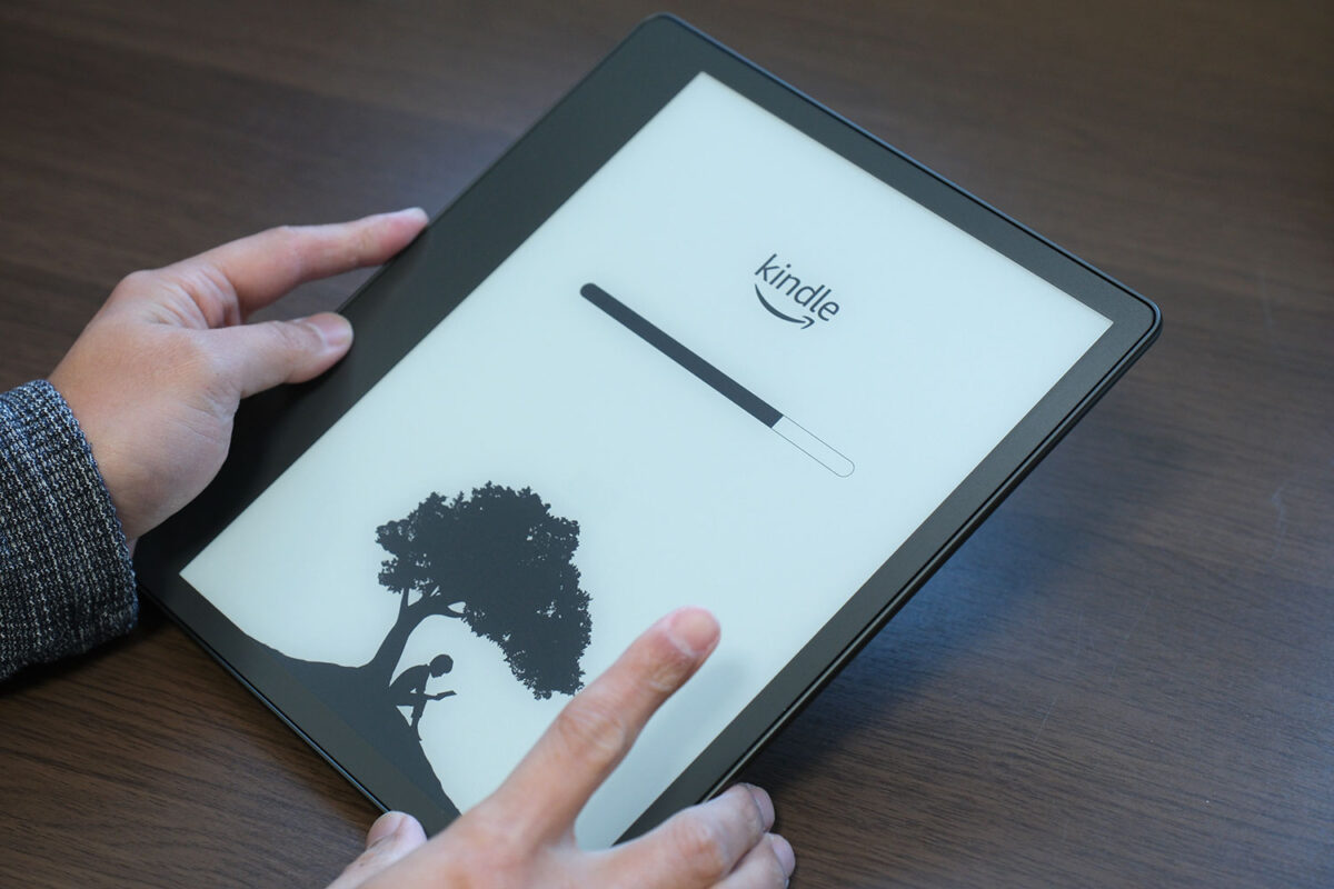 Kindle Scribe サイズ感