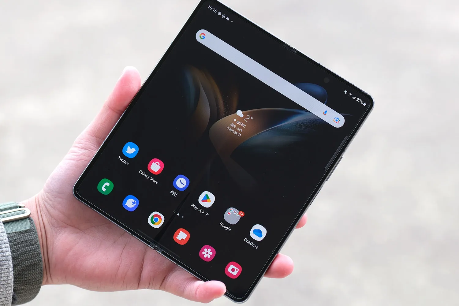 Galaxy Z Fold4 正面デザイン