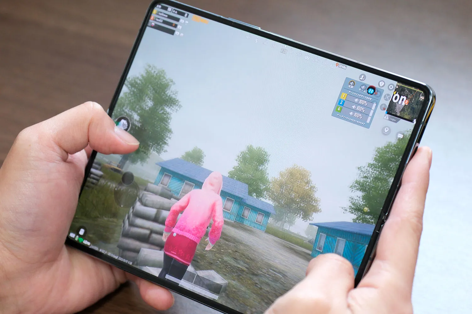 Galaxy Z Fold4 メインディスプレイでPUBGモバイル