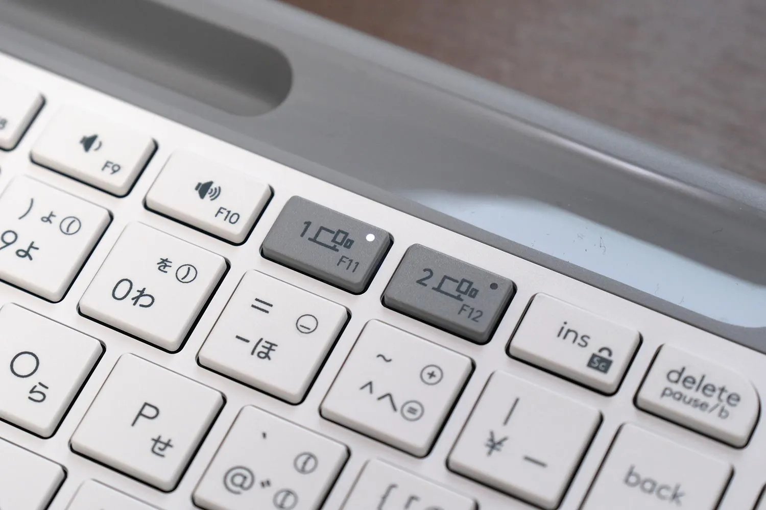 Logicool K580 ペアリングモード