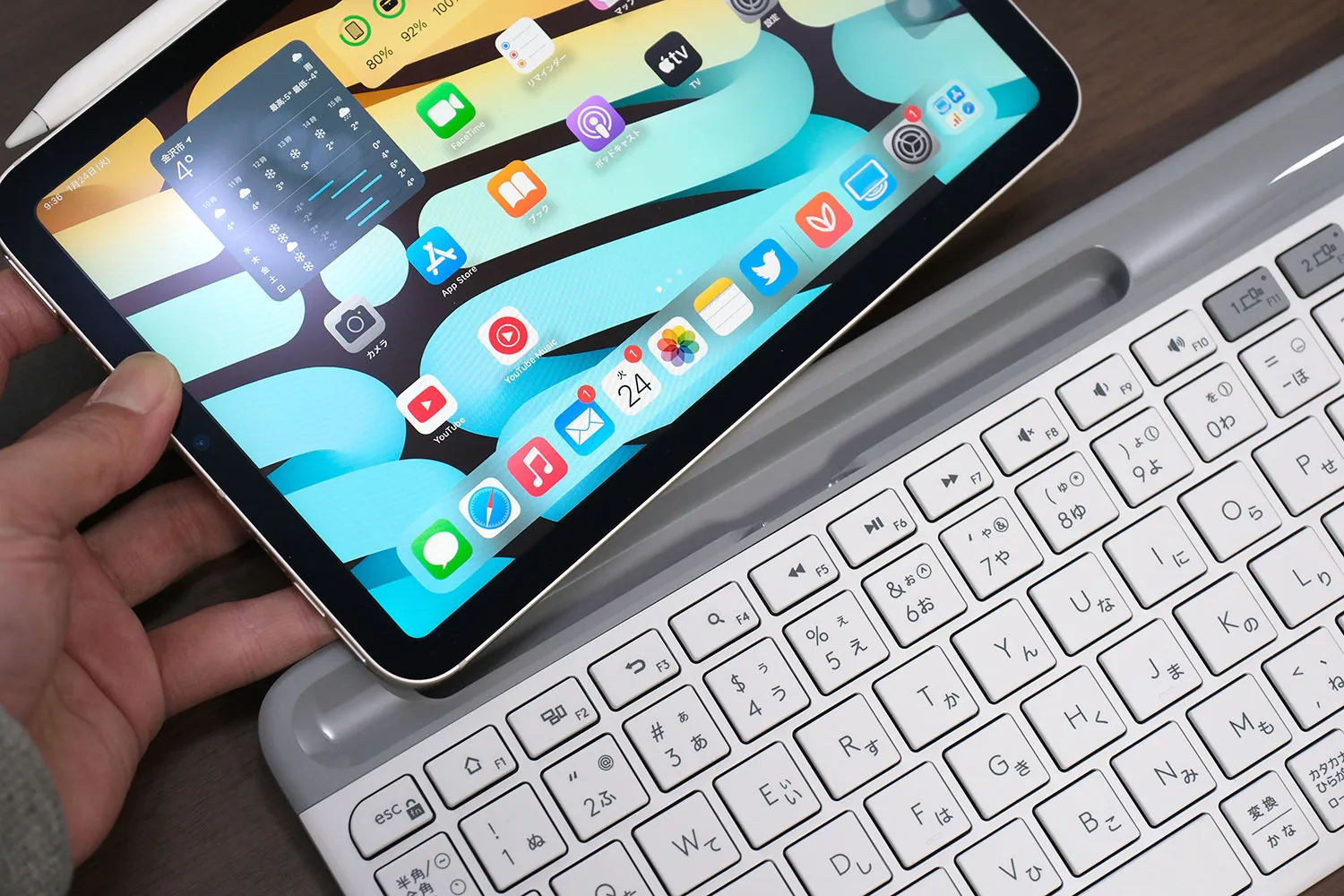 Logicool K580 + iPad mini 6 横置き