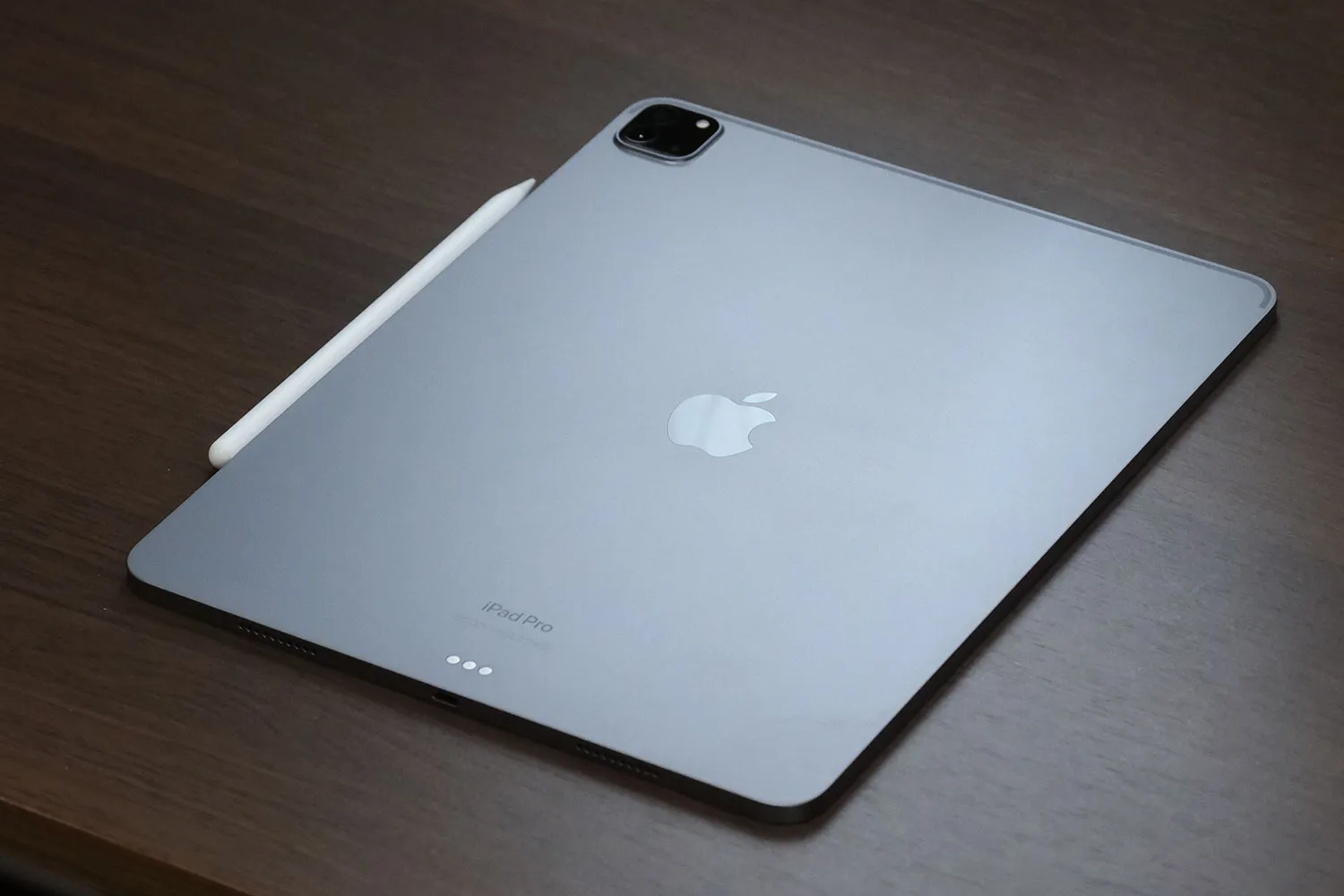 iPad Pro 12.9インチ 背面デザイン