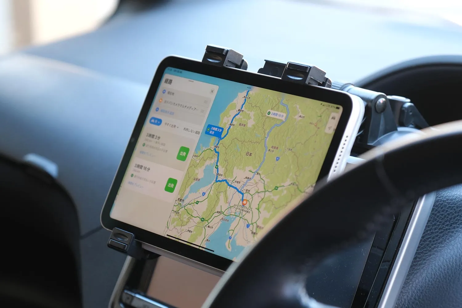 iPadを車のナビに使う