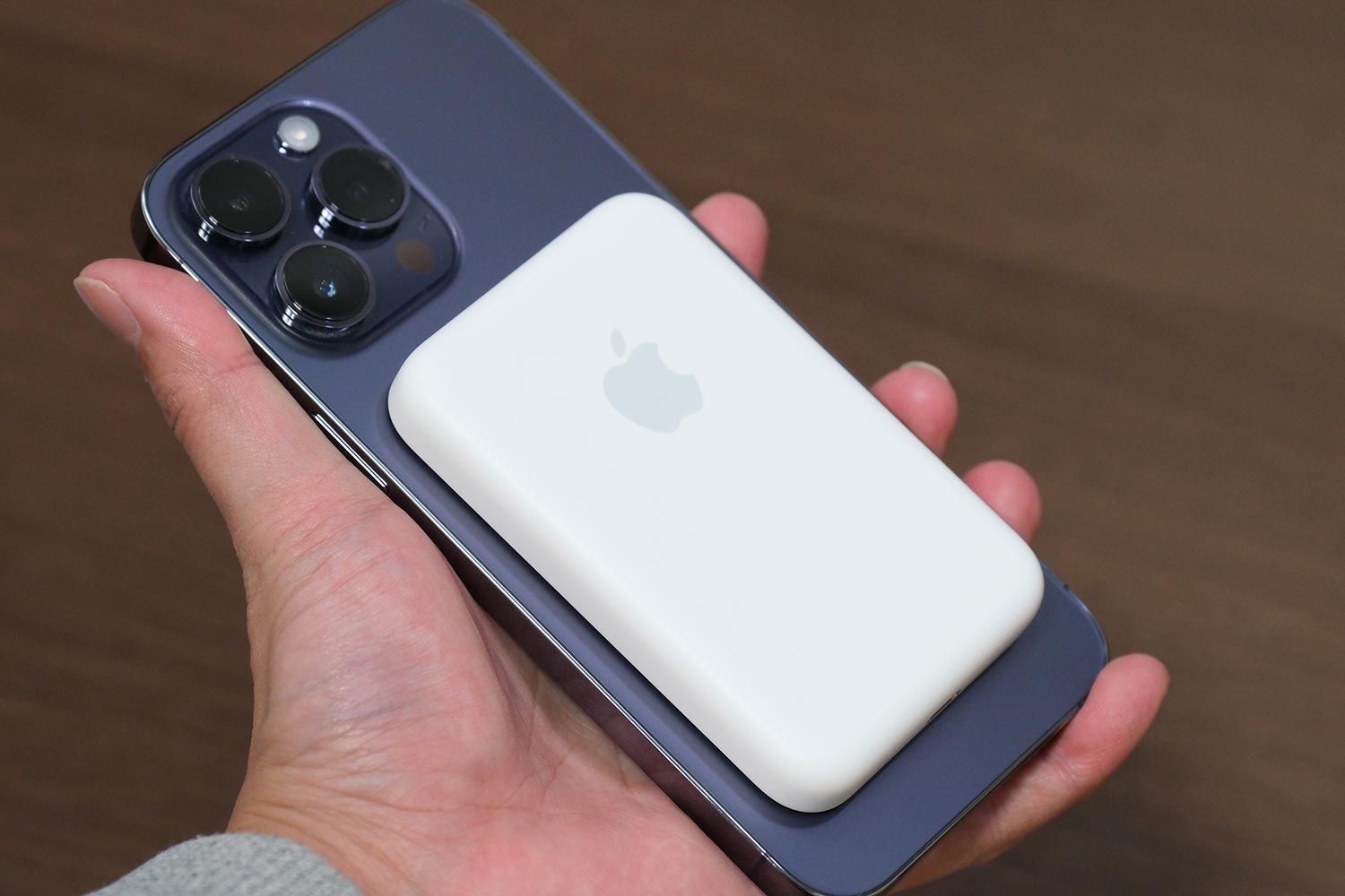 MagSafeバッテリーパック + iPhone 14 Pro
