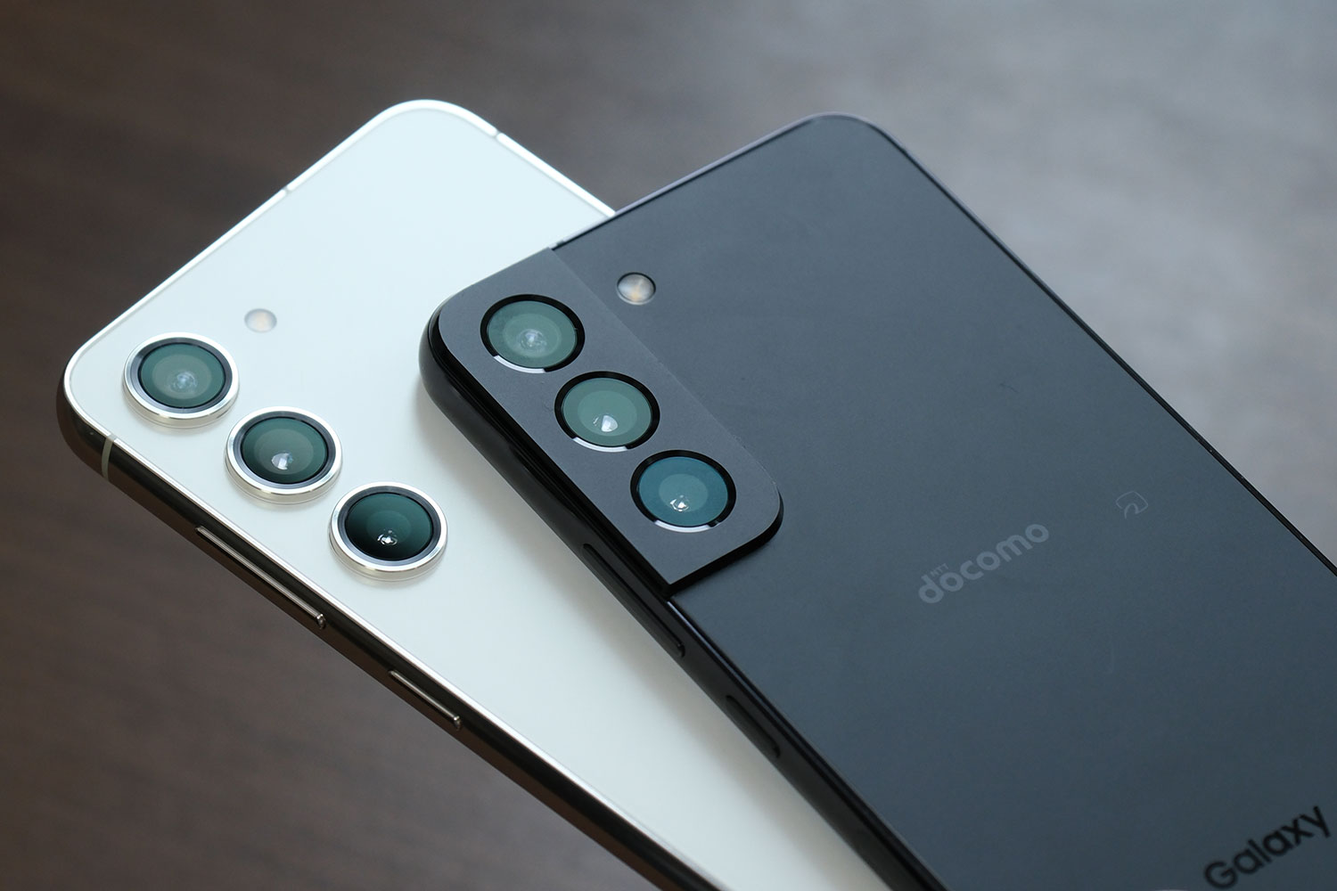Galaxy S23・S22 リアカメラのデザイン比較