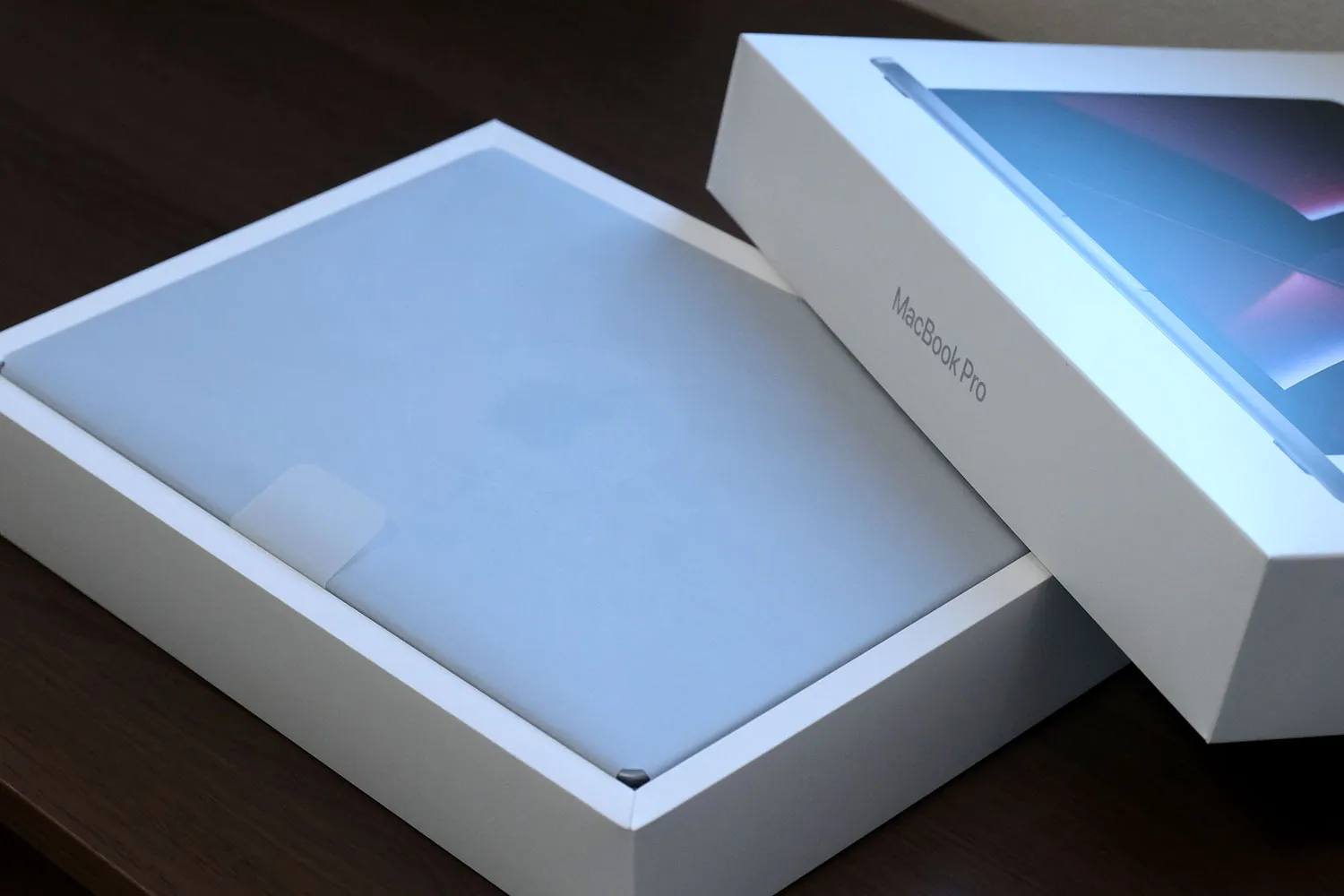 MacBook Pro 14インチ(M2 Pro)パッケージデザイン
