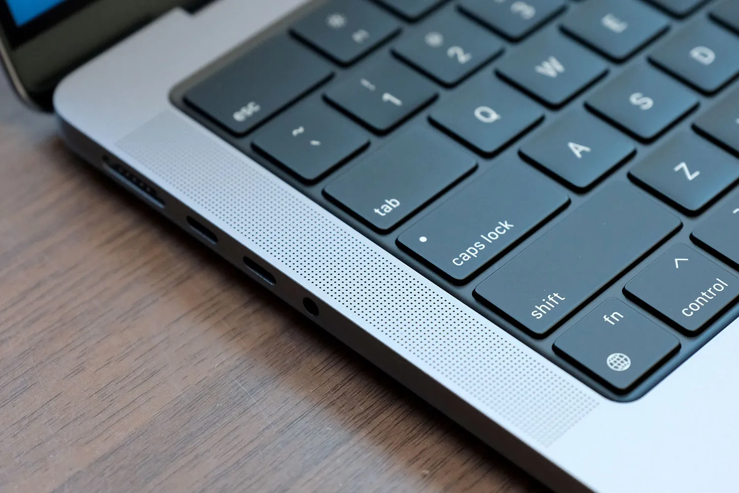 MacBook Pro 14インチ スピーカー部分