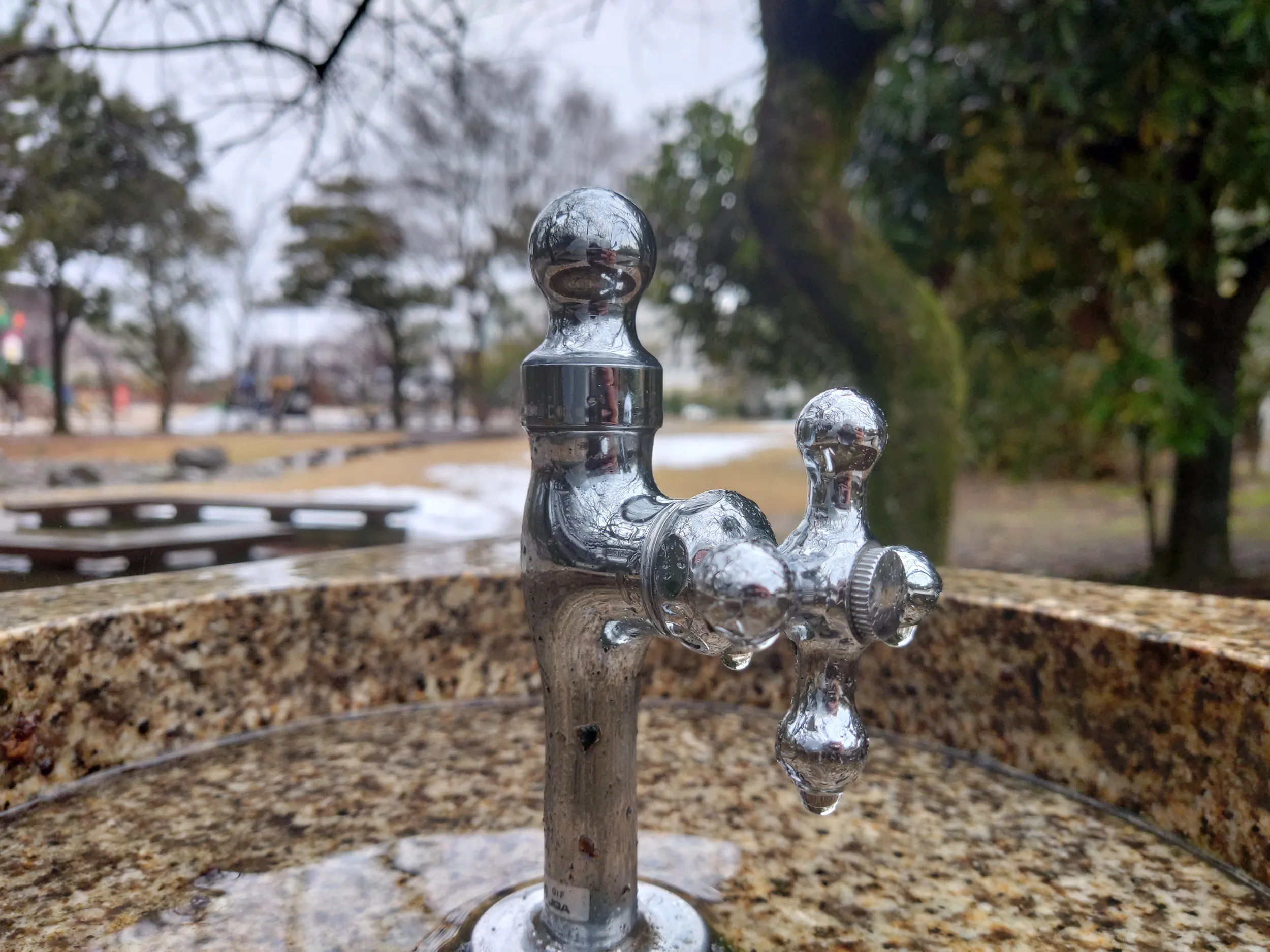 arrows 5G 広角×1 水道蛇口