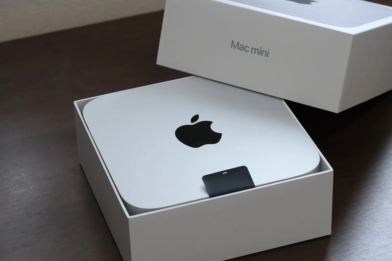 Mac mini(M2 Pro)パッケージデザイン