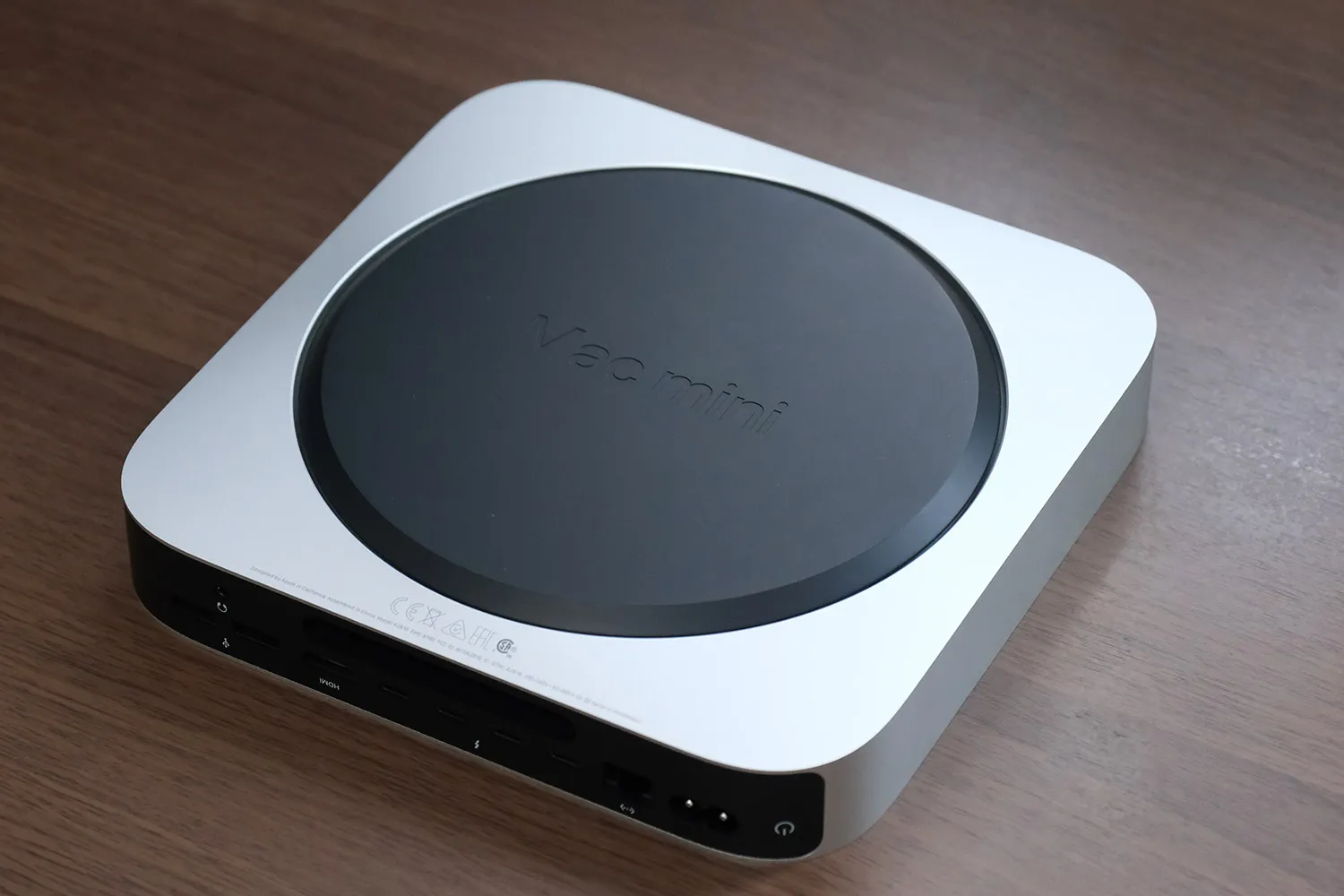 Mac mini(M2 Pro)本体裏