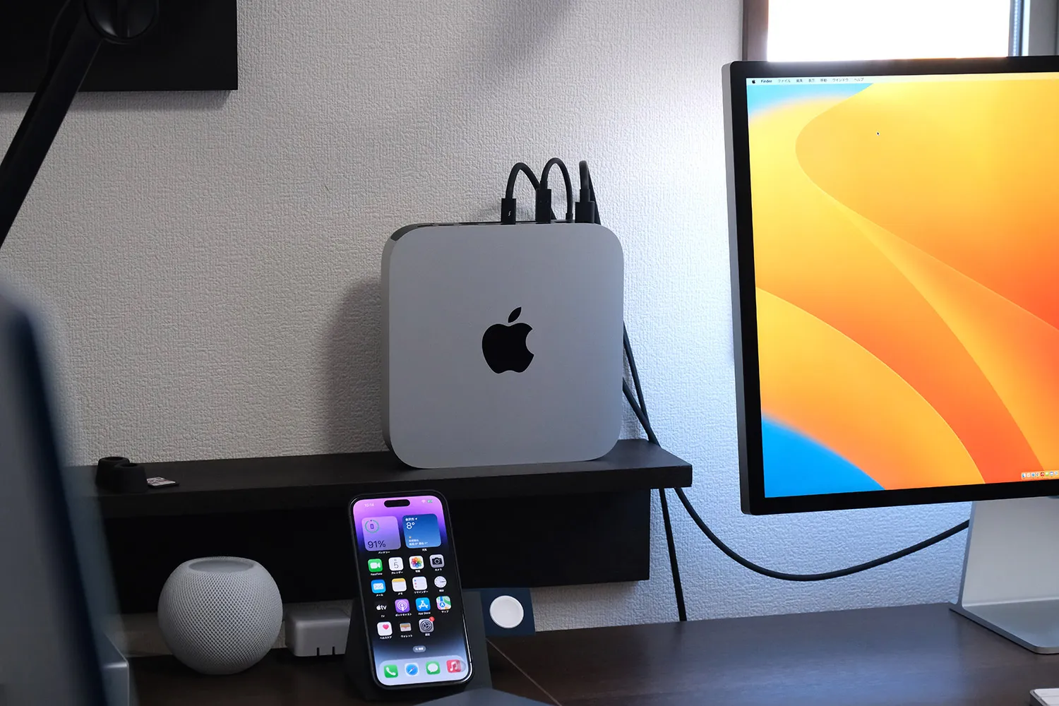 Mac miniを隙間空間に設置する