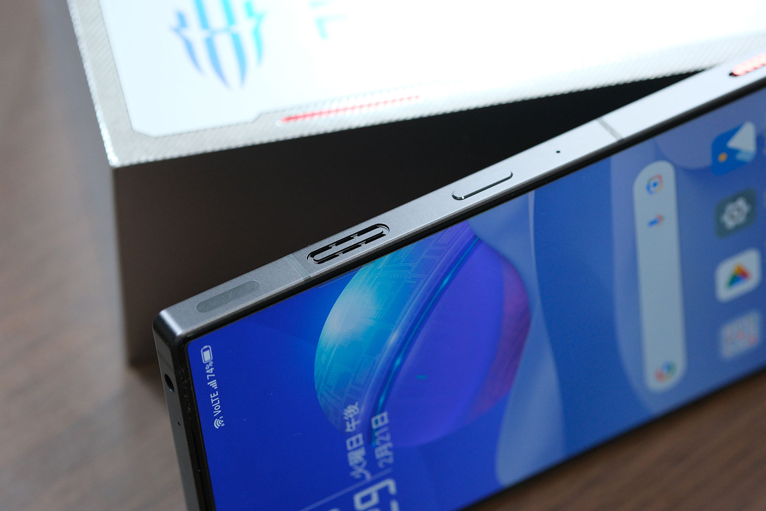 REDMAGIC 8 Pro ショルダーボタン