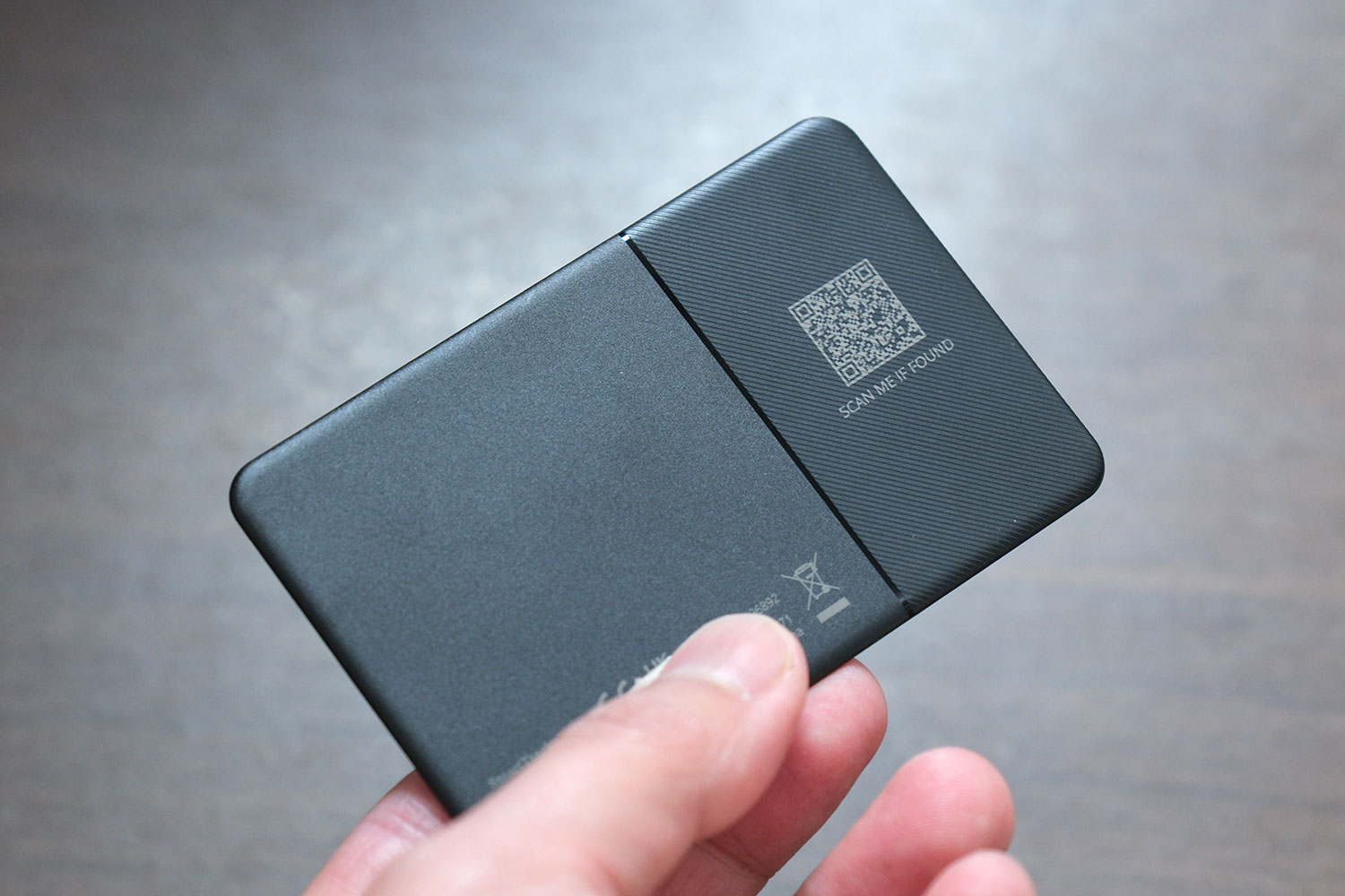 Eufy Security SmartTrack Card 本体裏