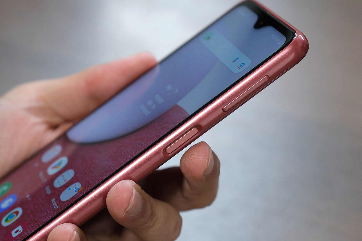 Galaxy A23 本体右操作ボタン