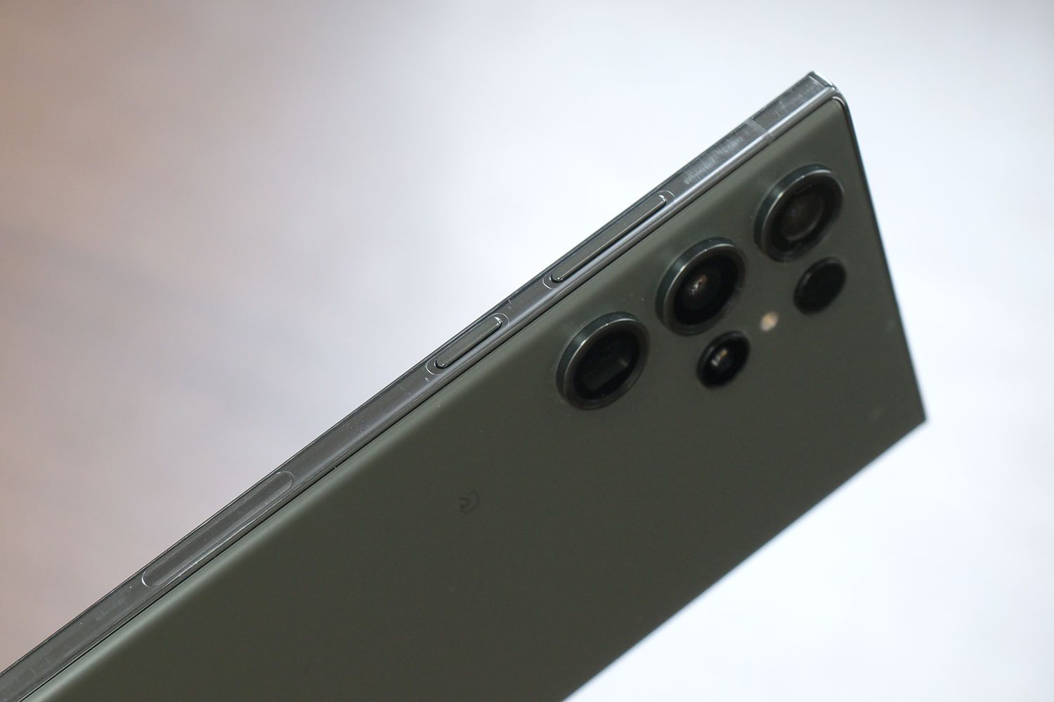 Galaxy S23 Ultra 本体右操作ボタン