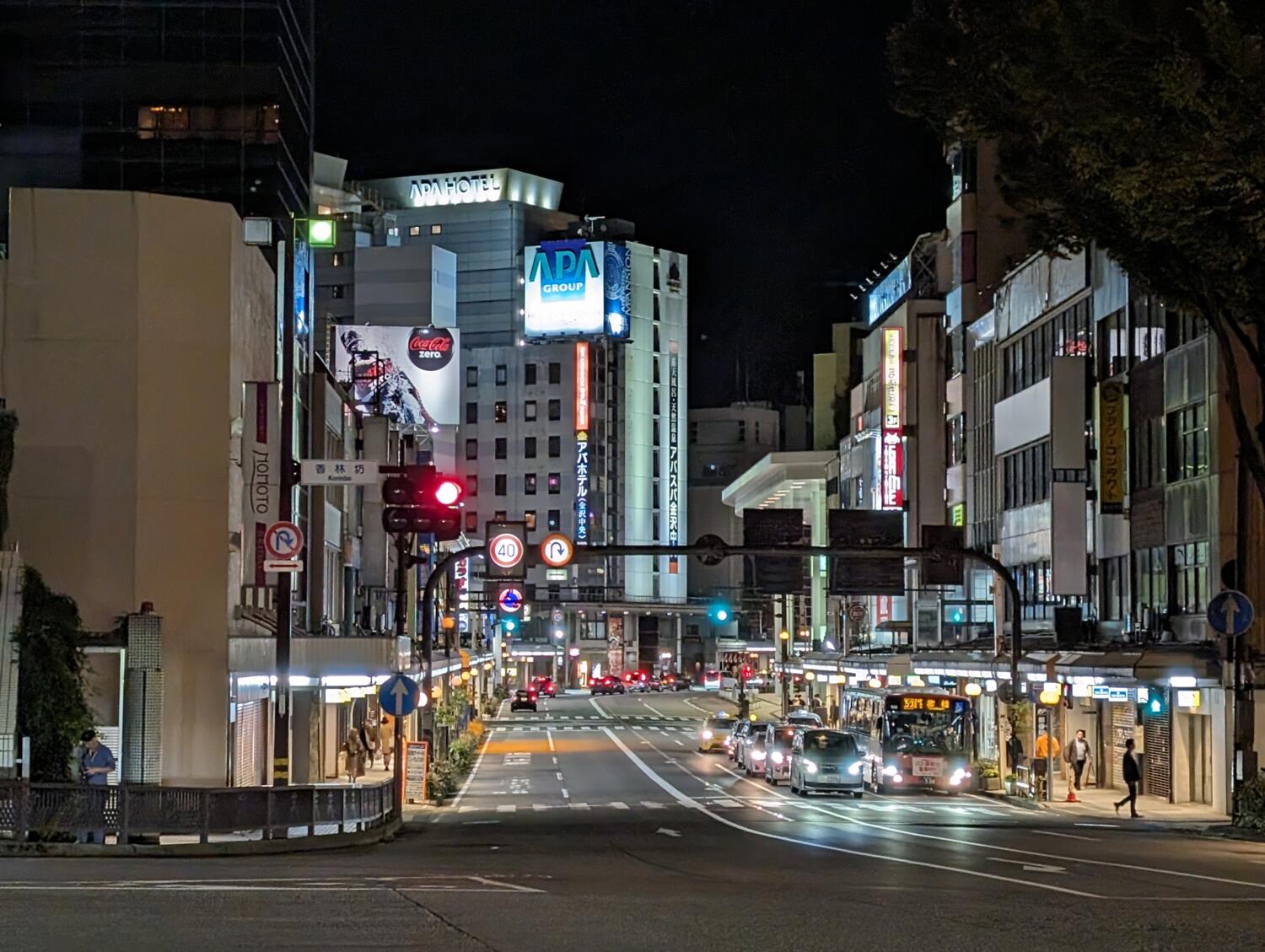 PIxel 8 Pro 広角×4 :夜の街