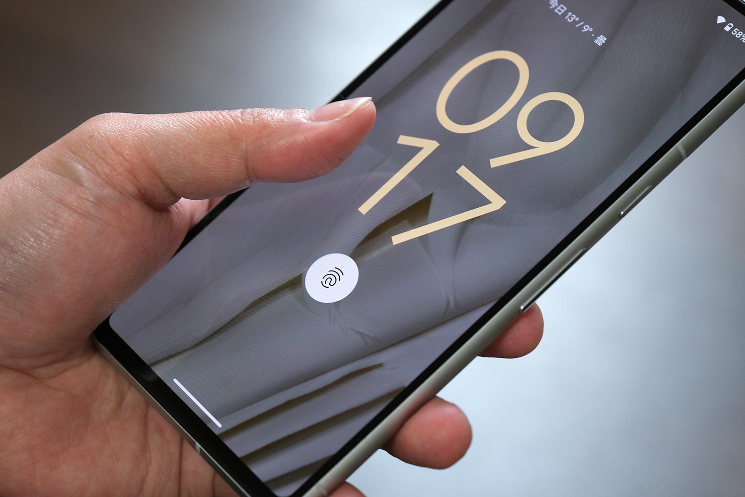 Pixel 7 画面内指紋認証