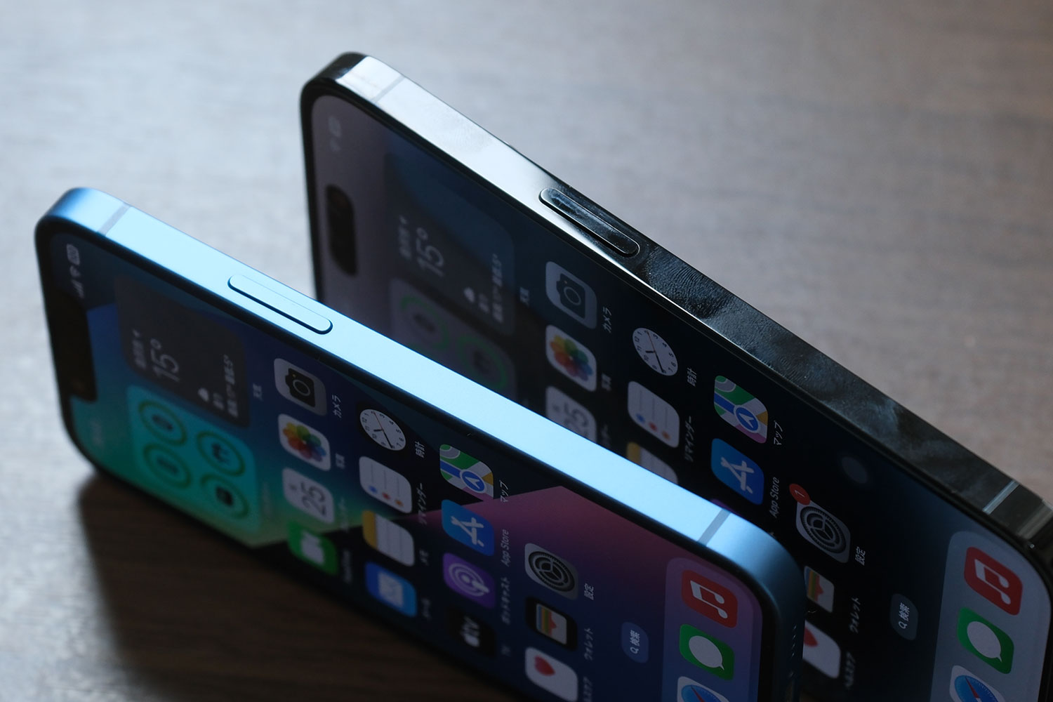 iPhone アルミフレームとステンレスフレーム
