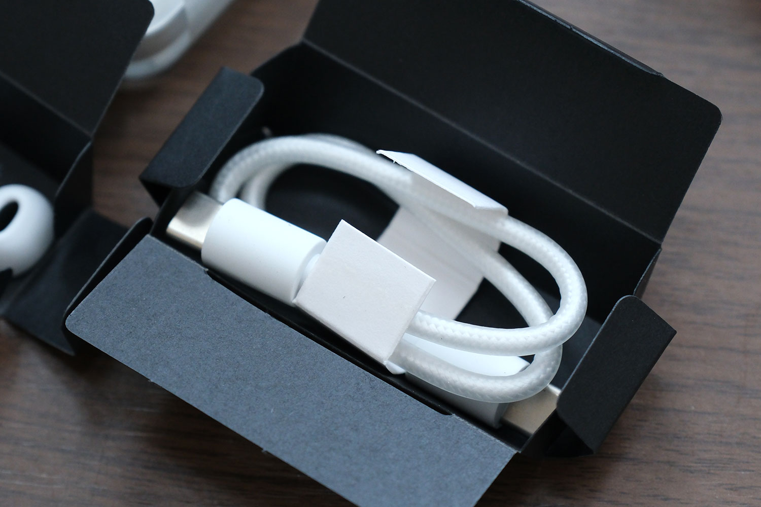 編み込み式の充電ケーブル